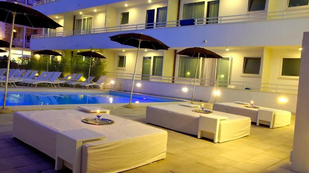 צ'סנטיקו Color Mokambo Shore Family Hotel