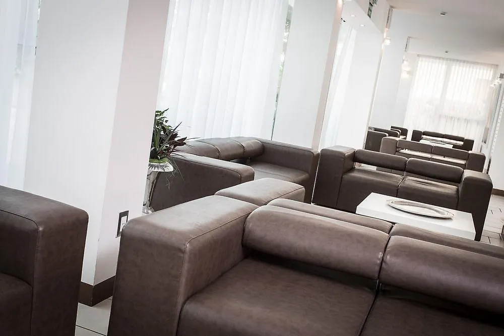 ***  Color Mokambo Shore Family Hotel Cesenatico Italia