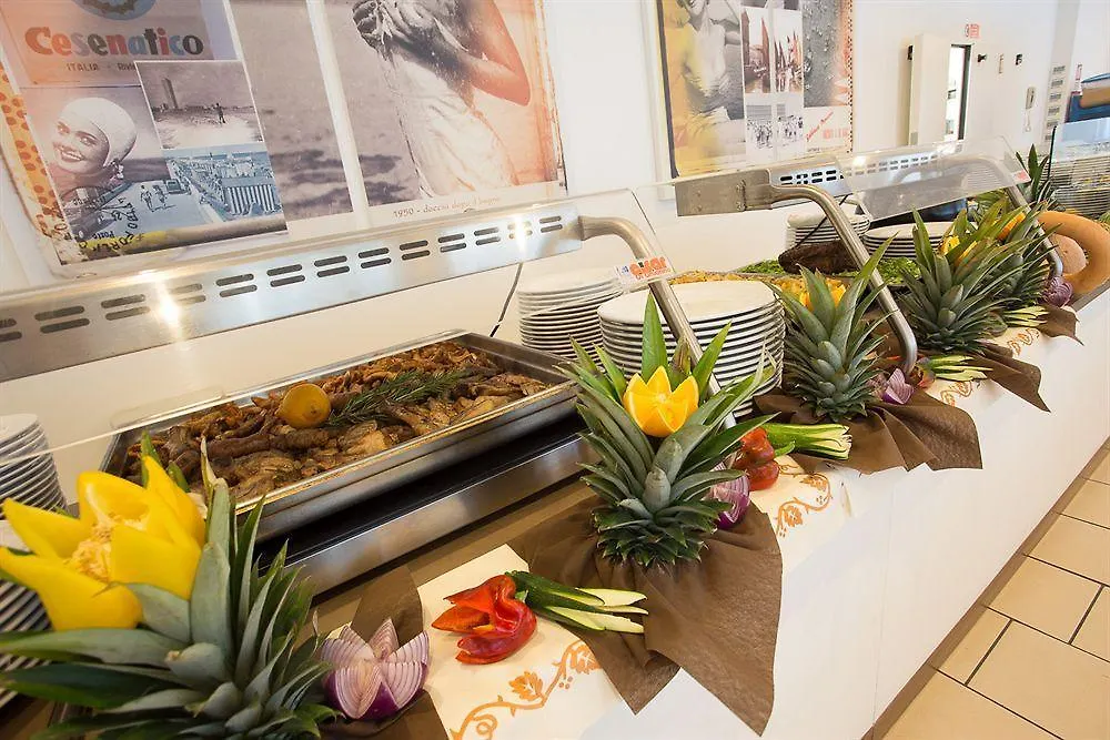 צ'סנטיקו Color Mokambo Shore Family Hotel