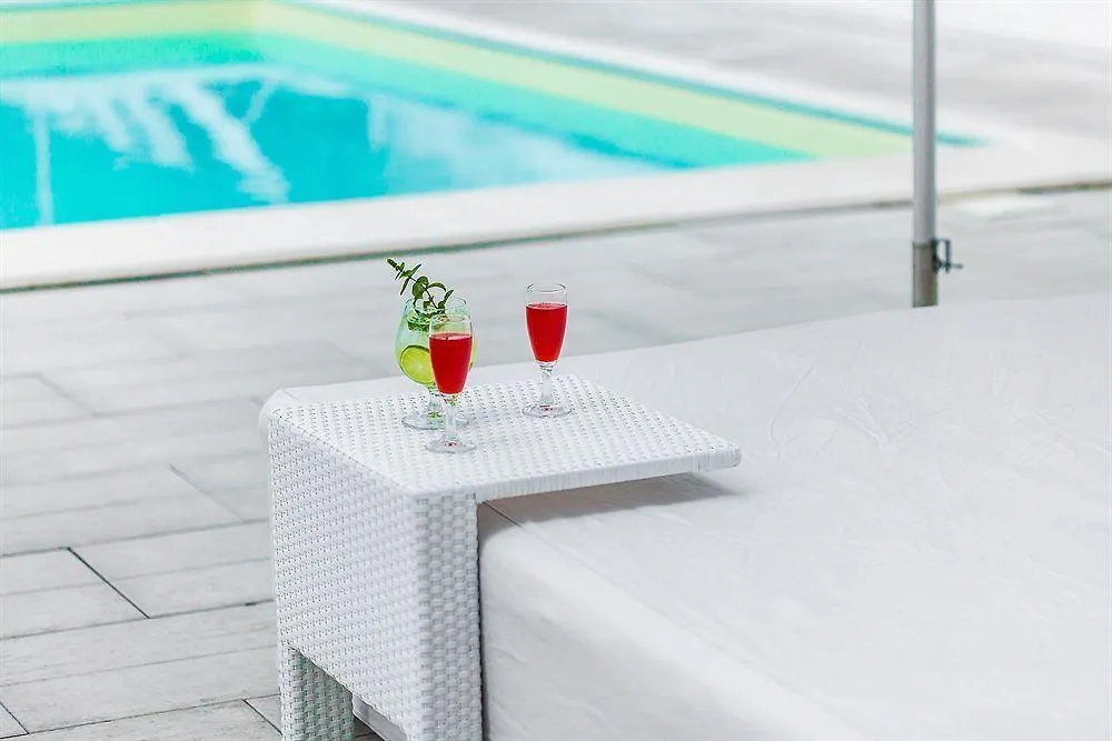 צ'סנטיקו Color Mokambo Shore Family Hotel