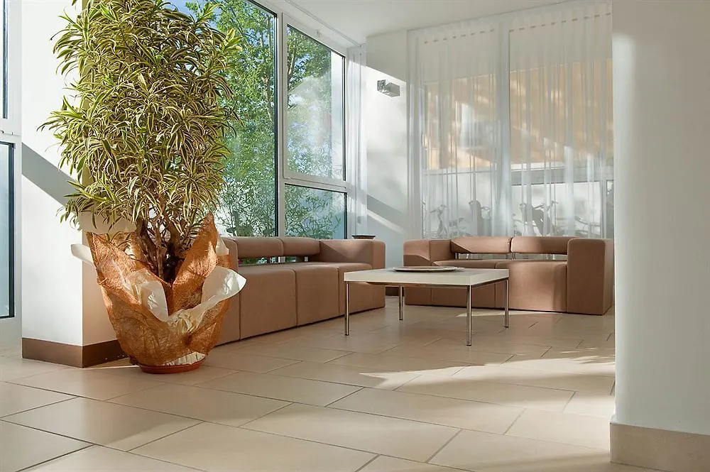 צ'סנטיקו Color Mokambo Shore Family Hotel