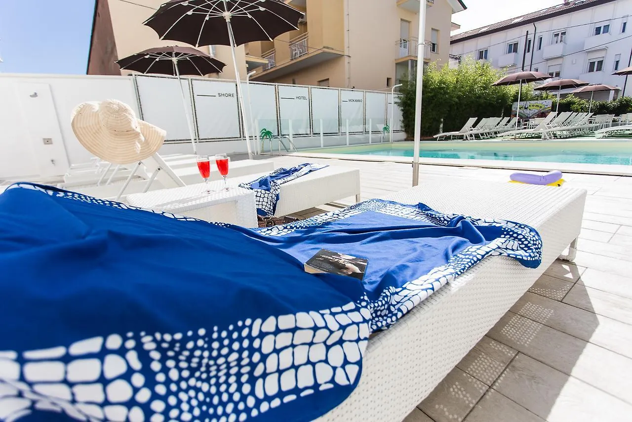***  צ'סנטיקו Color Mokambo Shore Family Hotel איטליה